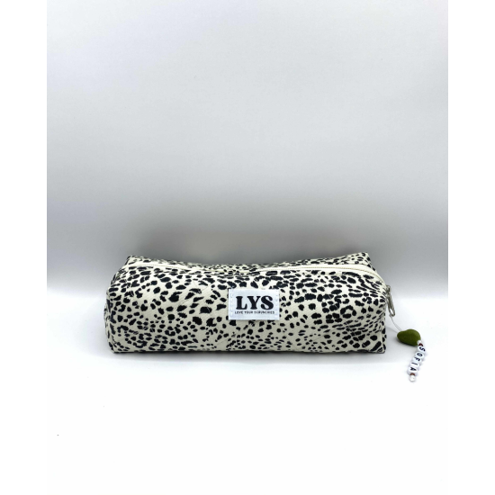 POUCH-K-black&white
